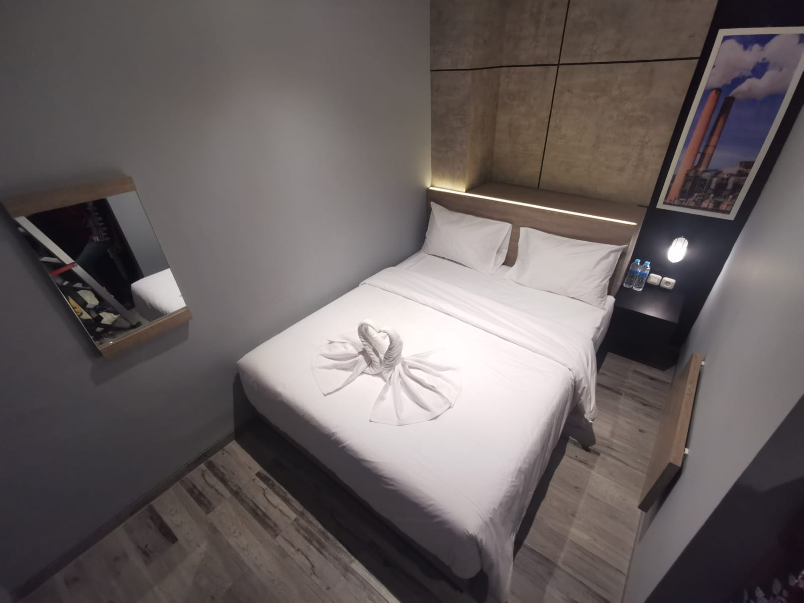 Bedroom 2, Weis Hotel Simpang Lima Semarang, Semarang