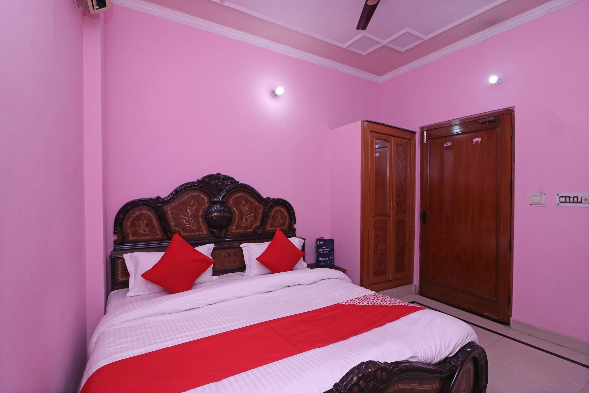 Bedroom 1, OYO 26906 Hotel Tarang, Faridabad