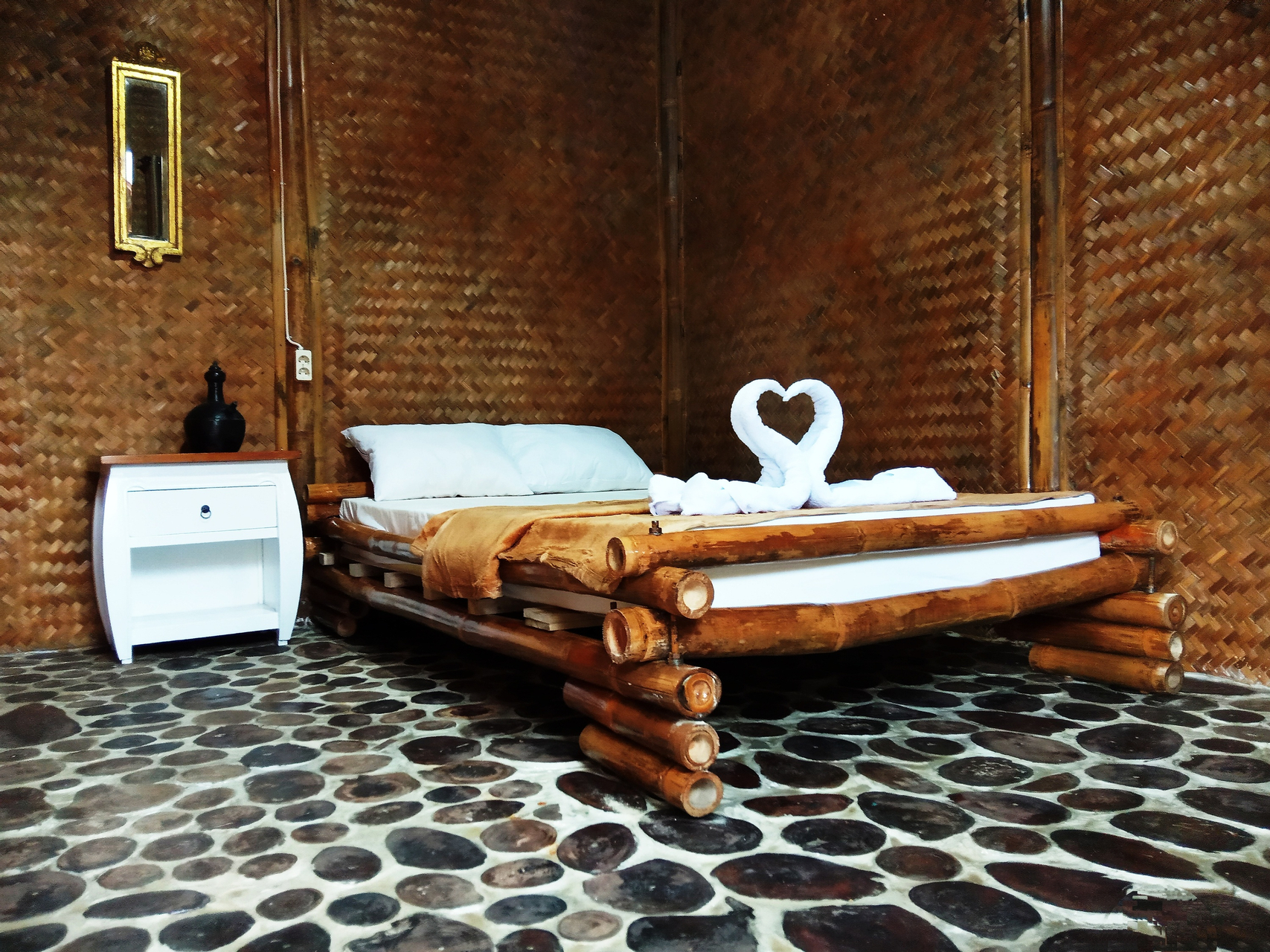 Bedroom 4, Dear Traveller Guest House and Glamping, Lumajang