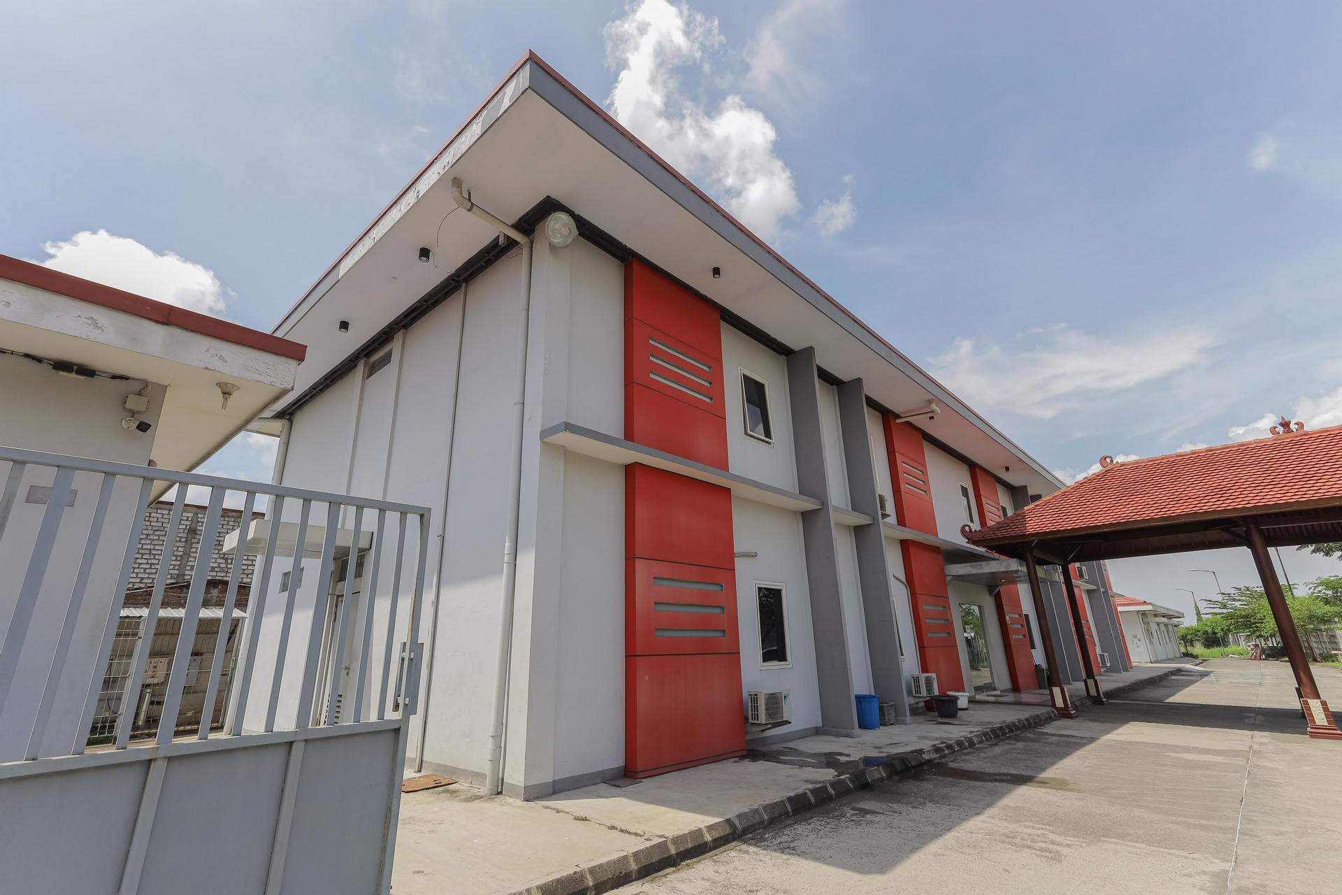 RedDoorz near T1 Juanda Airport, Surabaya