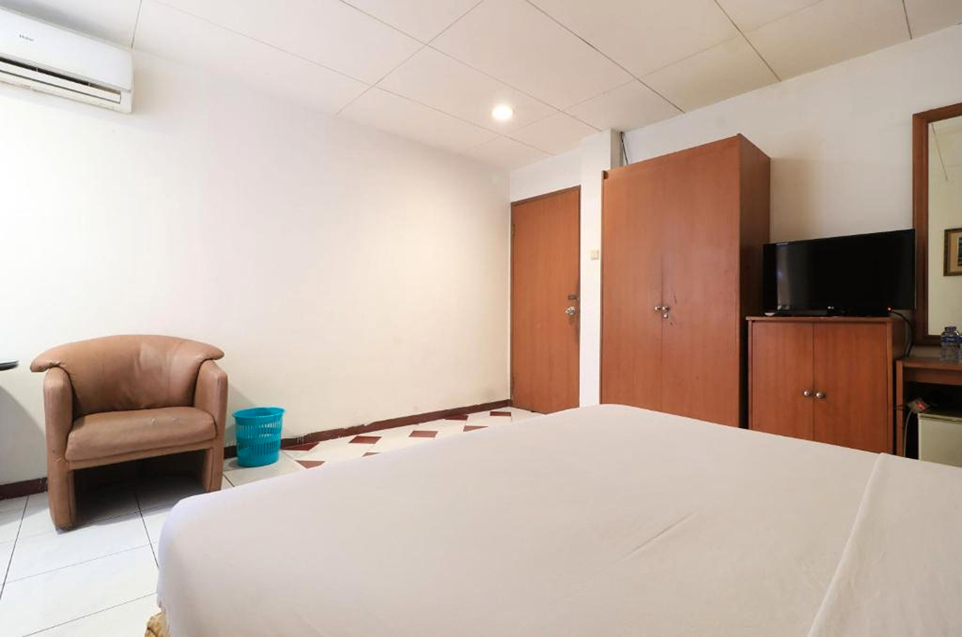 Room 3