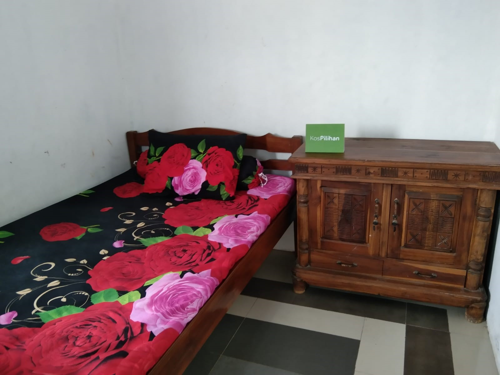 Bedroom 1, Kost Putri Rochmadewi, Surabaya