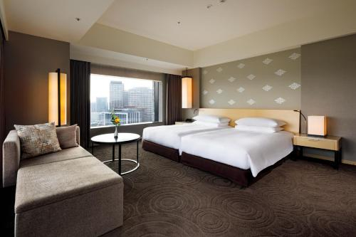 Premier Corner Twin Room with Extra Bed (3 Adults) - Non-Smoking
