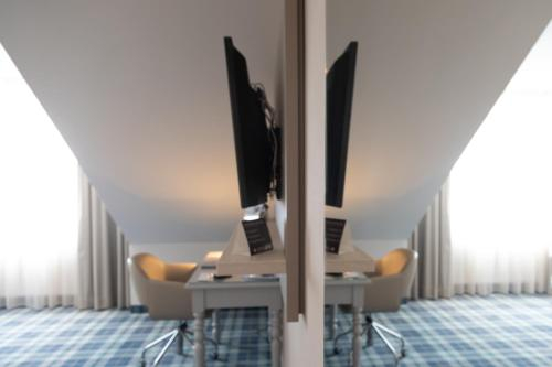 King Superior Room