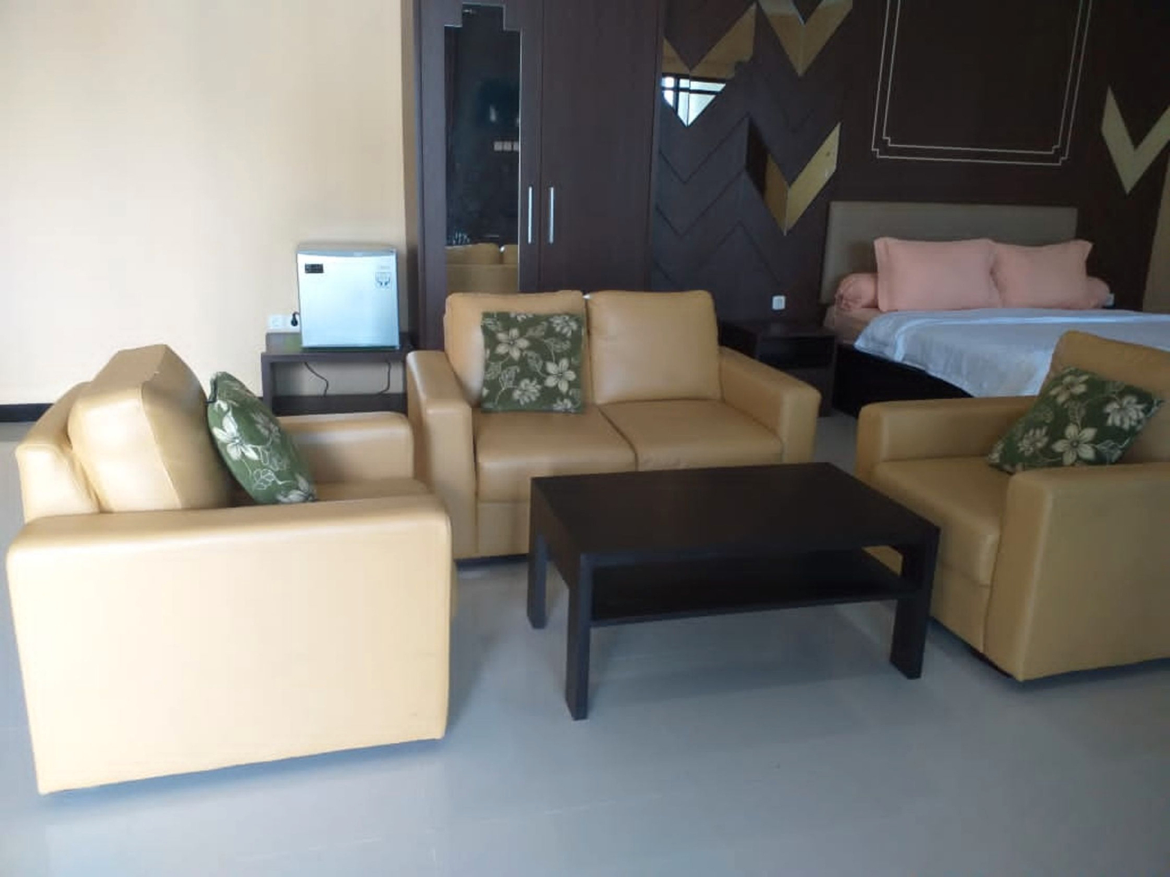 Room 8