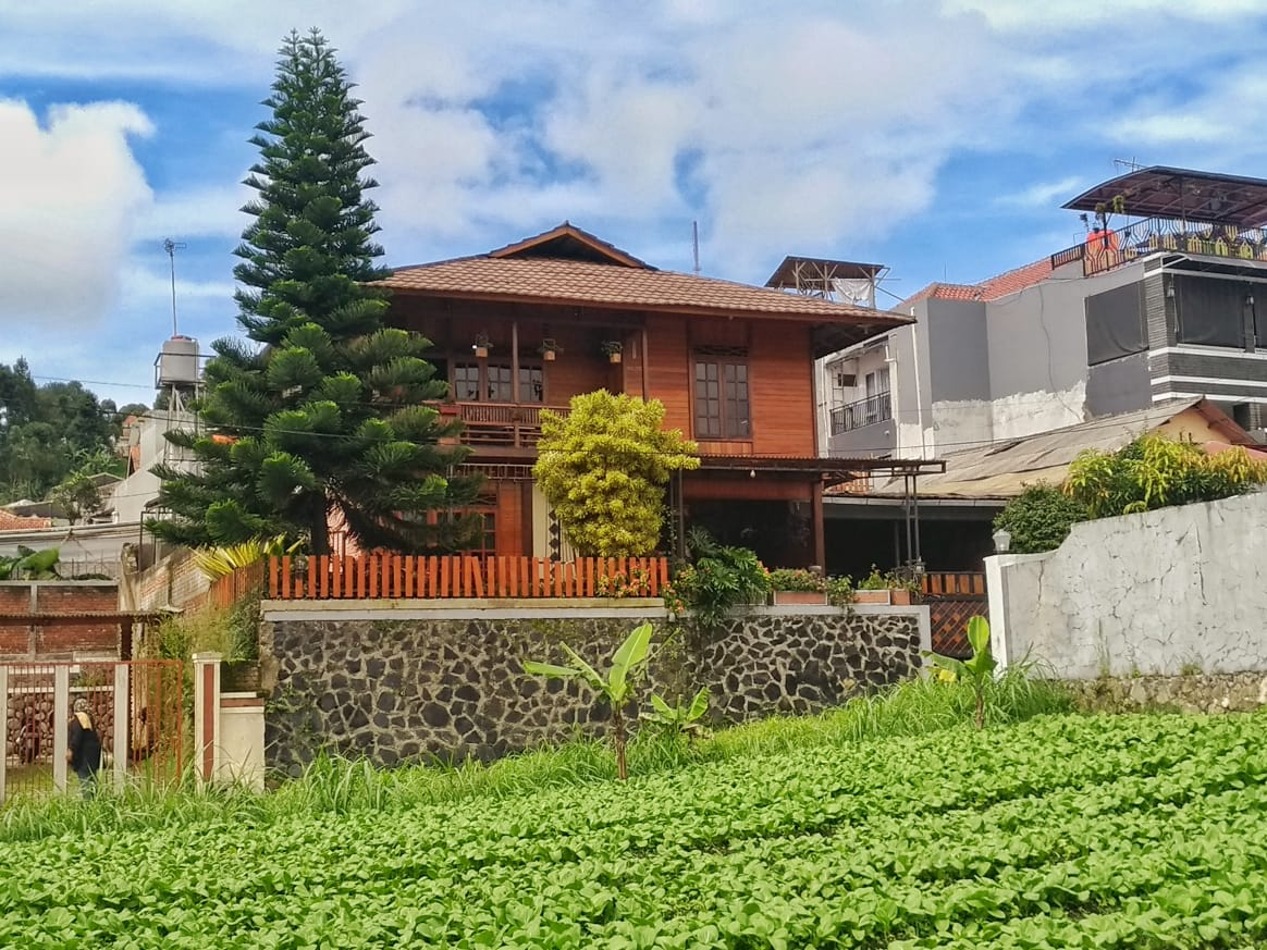 Wooden House Villa Lembang, Bandung