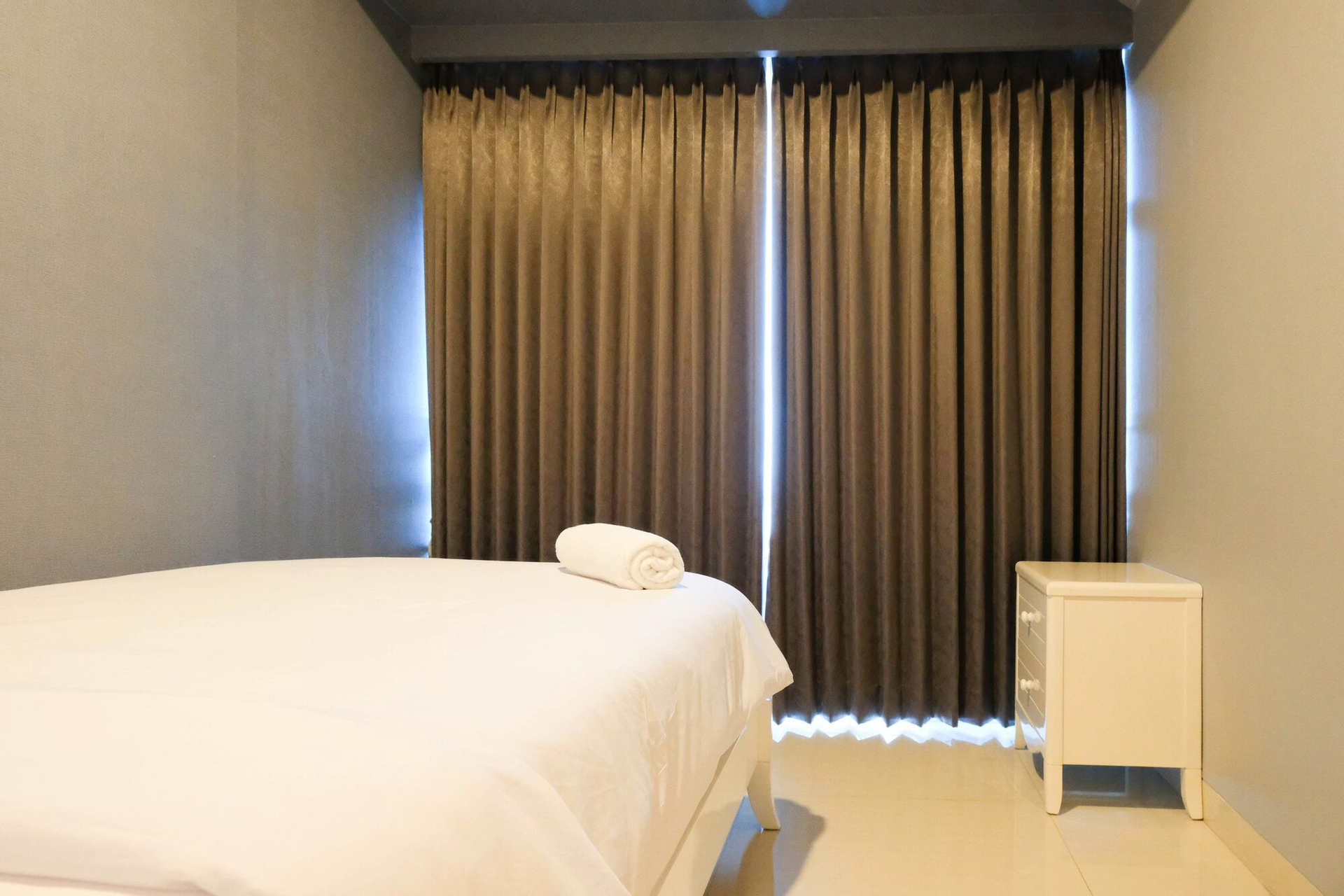 Bedroom 3, Spacious 2BR Connecting to Mall at La Riz Supermall Mansion Apartment By Travelio, Surabaya