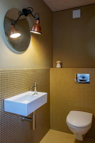 Bathroom 2, Gastehaus Belle5, Broye-Vully