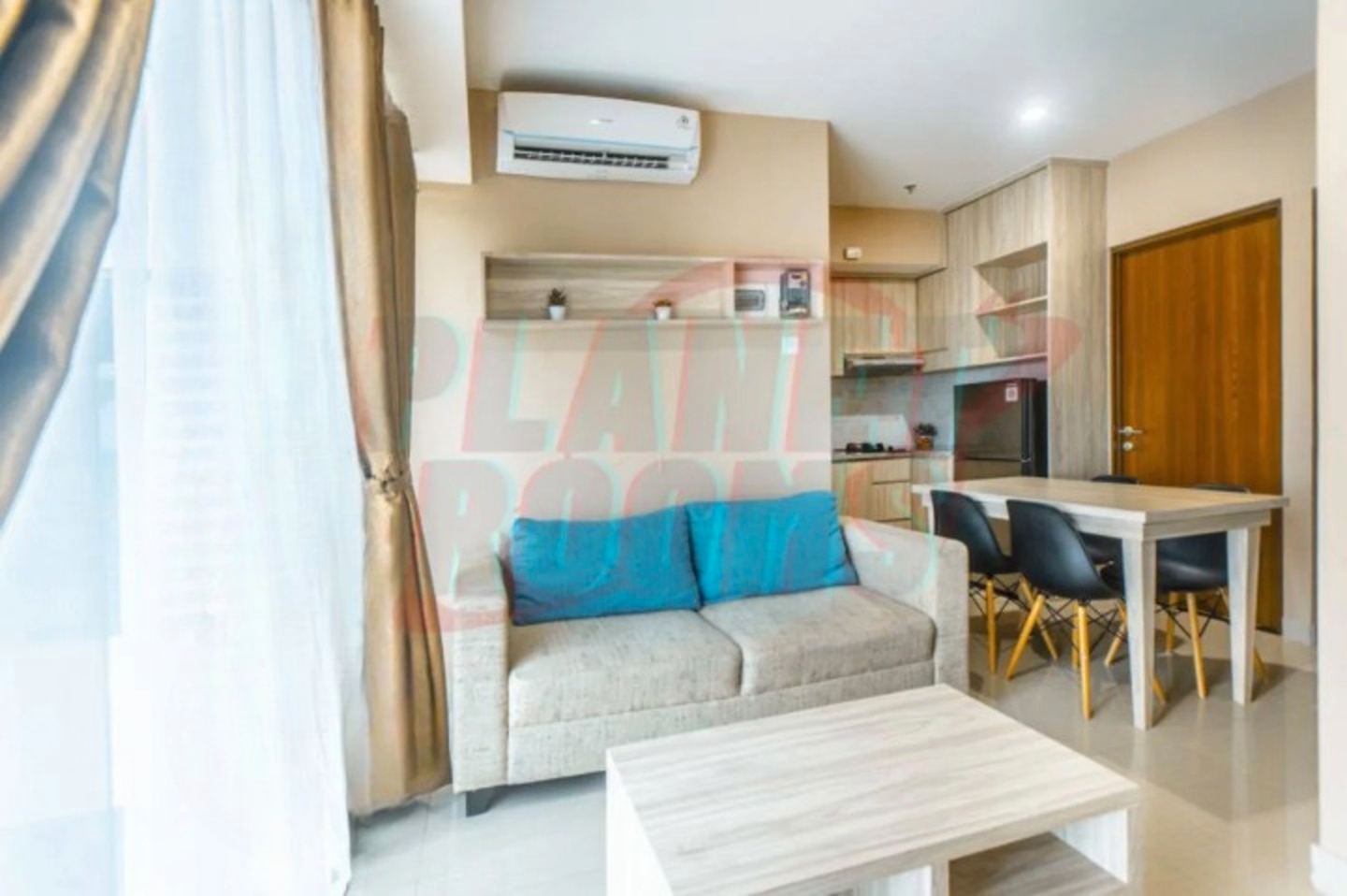 Kamar Keluarga Queen atau Ranjang Lain - Pemandangan Kota