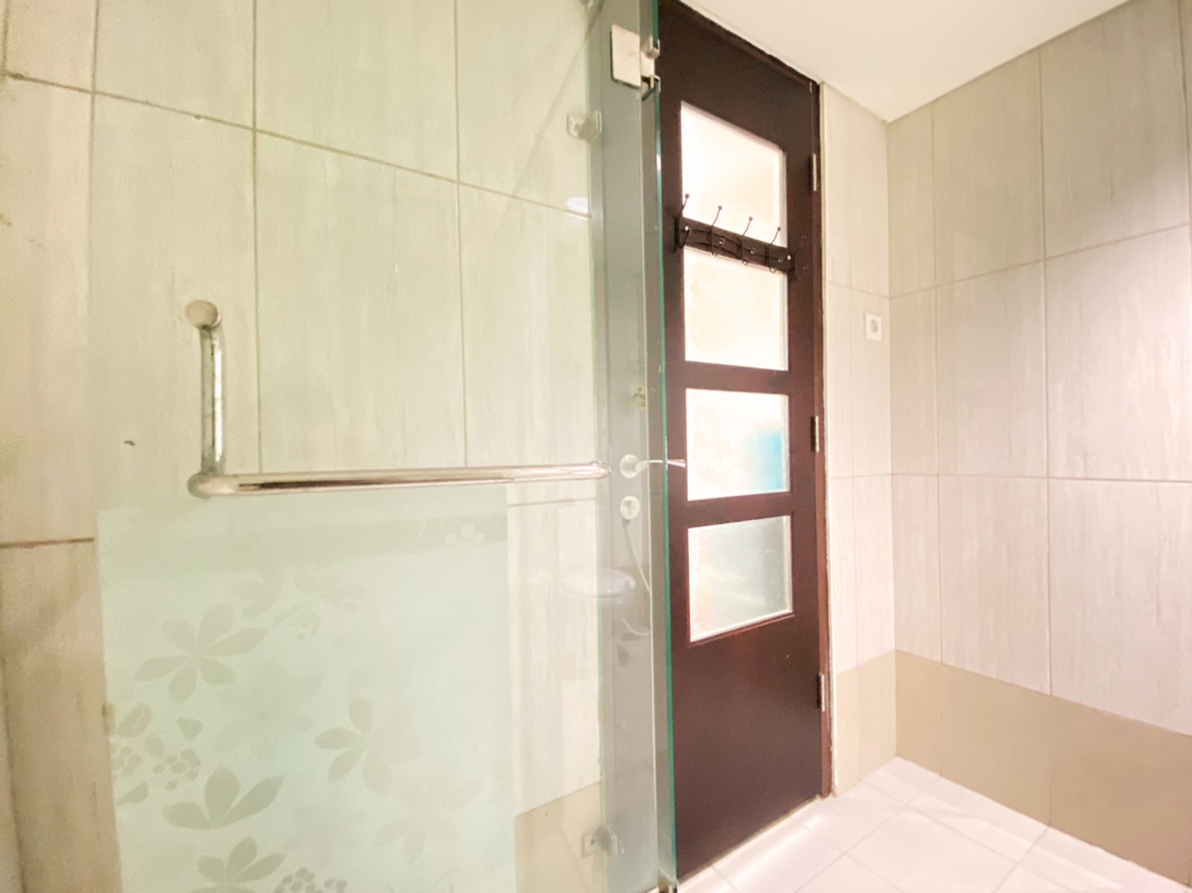 Bedroom 5, Luxury 2BR Apartment at Tamansari La Grande By Travelio, Bandung