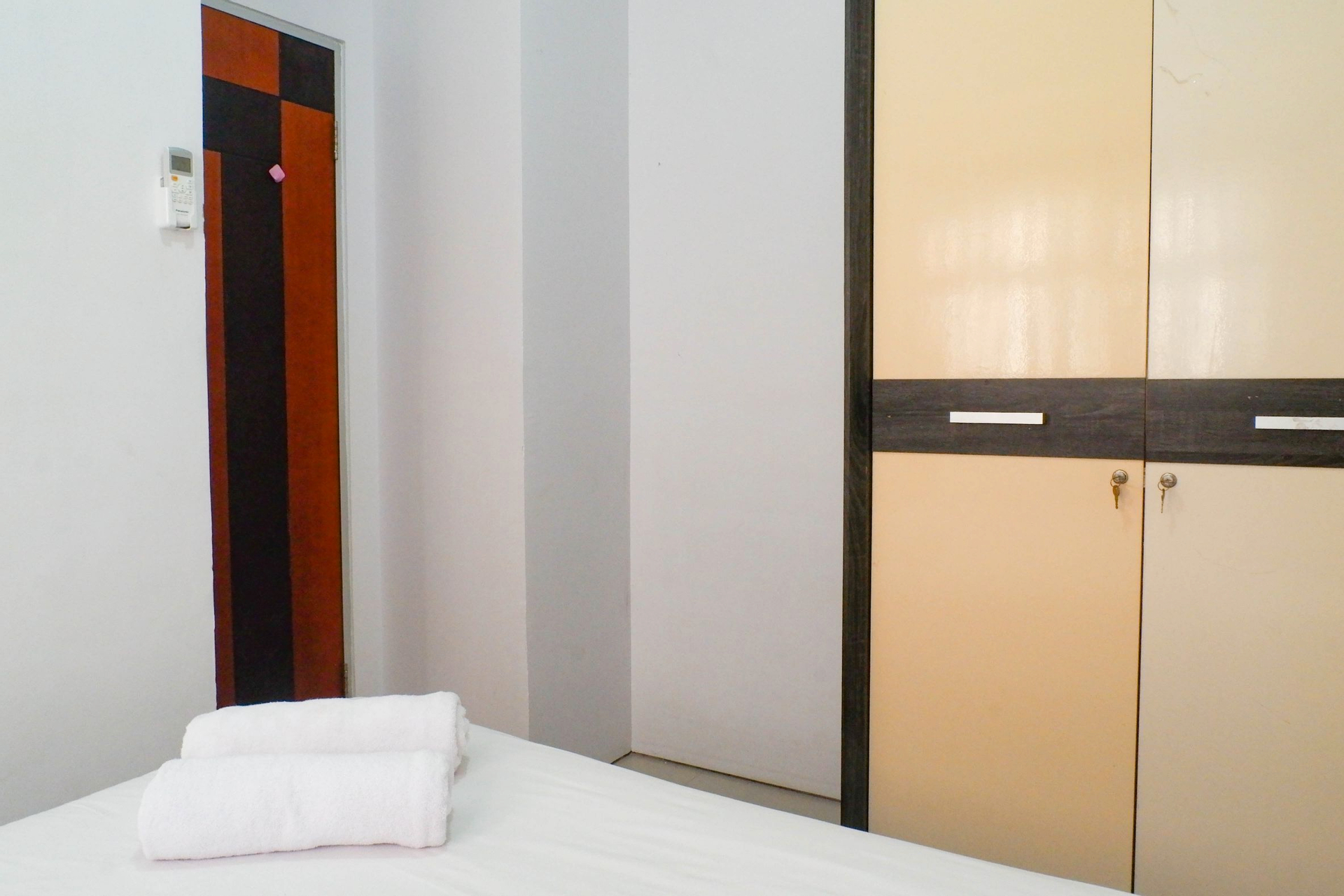 Bedroom 2, Best Deal & Strategic 2BR Apartment at Gunawangsa Merr By Travelio, Surabaya