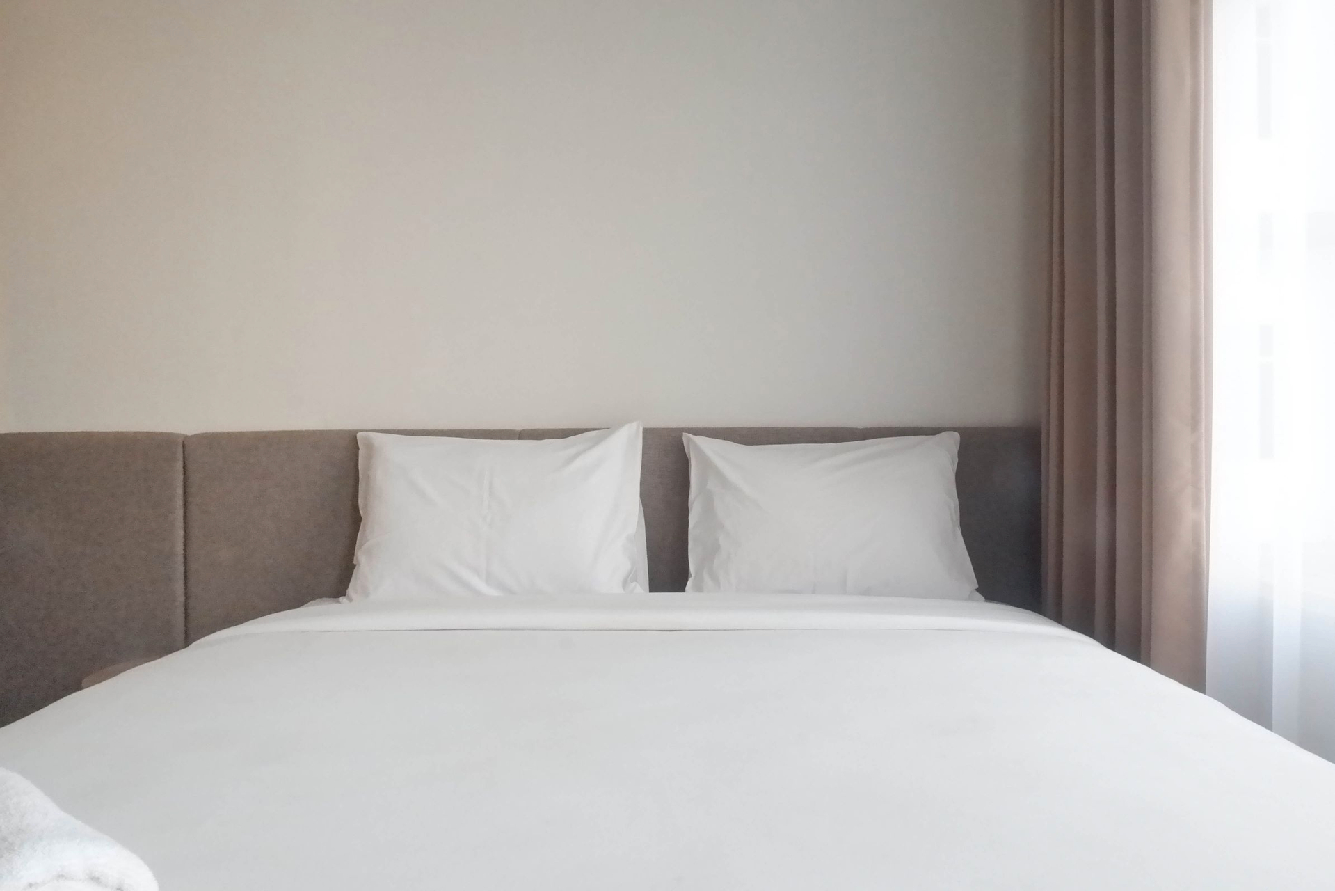 Bedroom 4, Strategic and Relaxing 1BR Apartment at Klaska Residence By Travelio, Surabaya