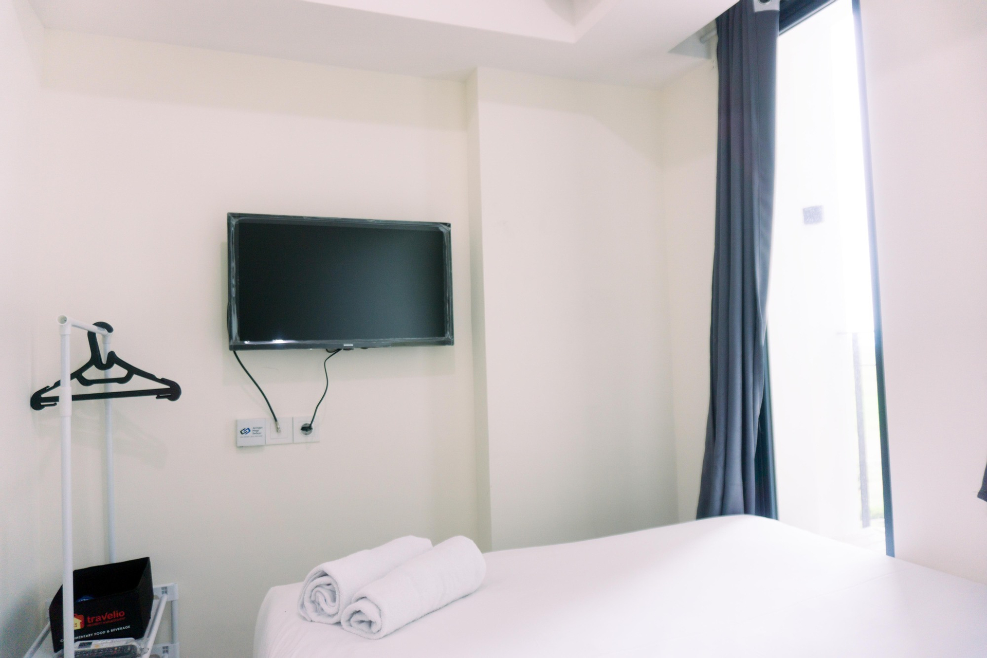 Bedroom 3, Nice and Elegant Studio at Osaka Riverview PIK 2 Apartment By Travelio, North Jakarta