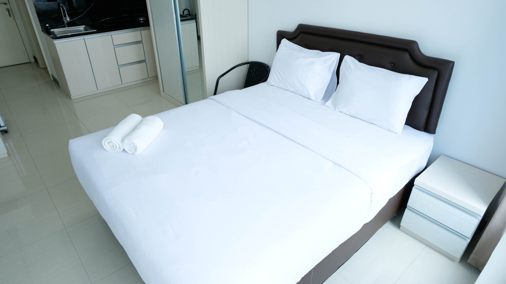 Bedroom 2, Cozy Living Studio Connected to Mall at Supermall Mansion Apartment By Travelio, Surabaya