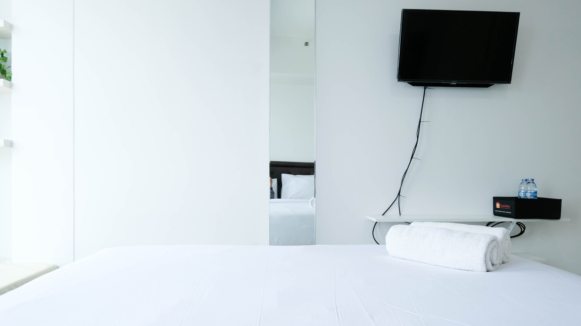 Bedroom 3, Cozy Living Studio Connected to Mall at Supermall Mansion Apartment By Travelio, Surabaya