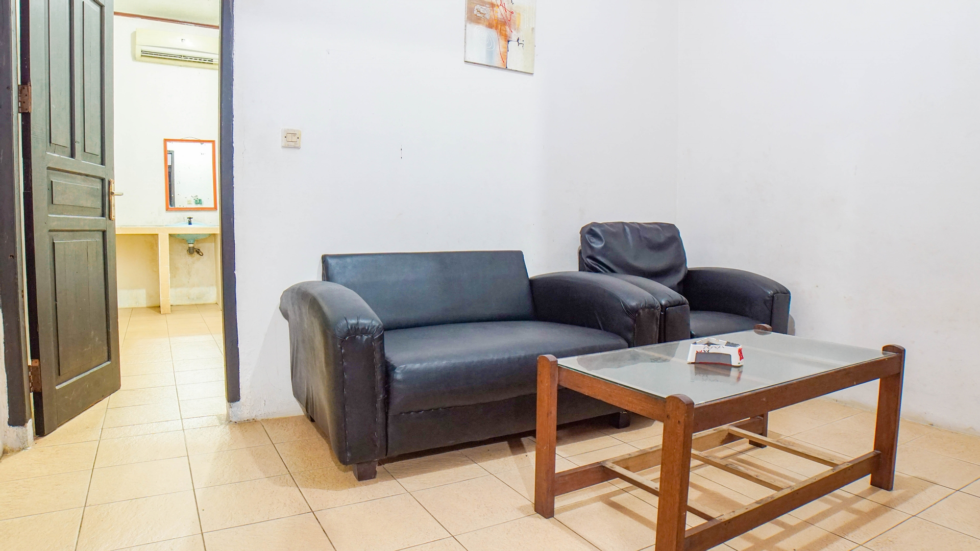 Living Area 7