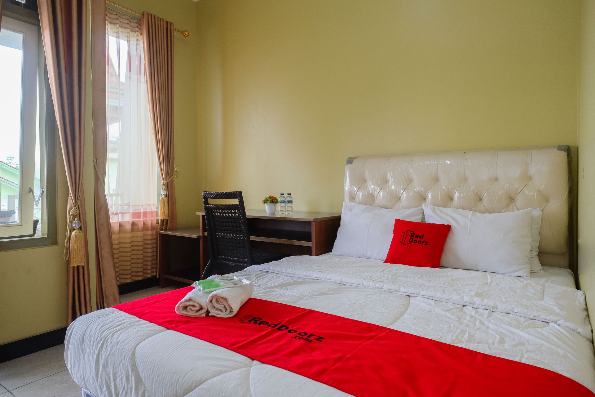Queen Deluxe Room