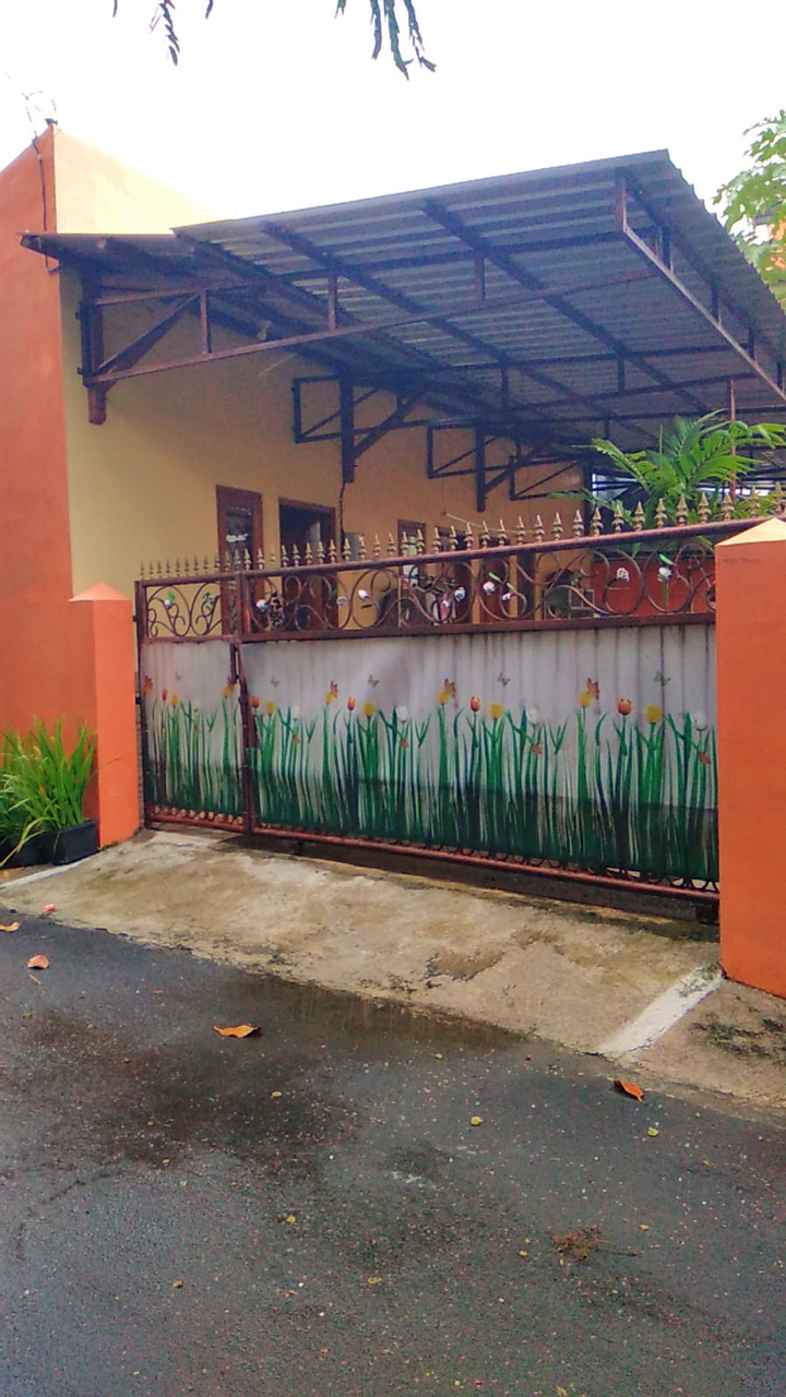 N Wresni Stay, Karanganyar