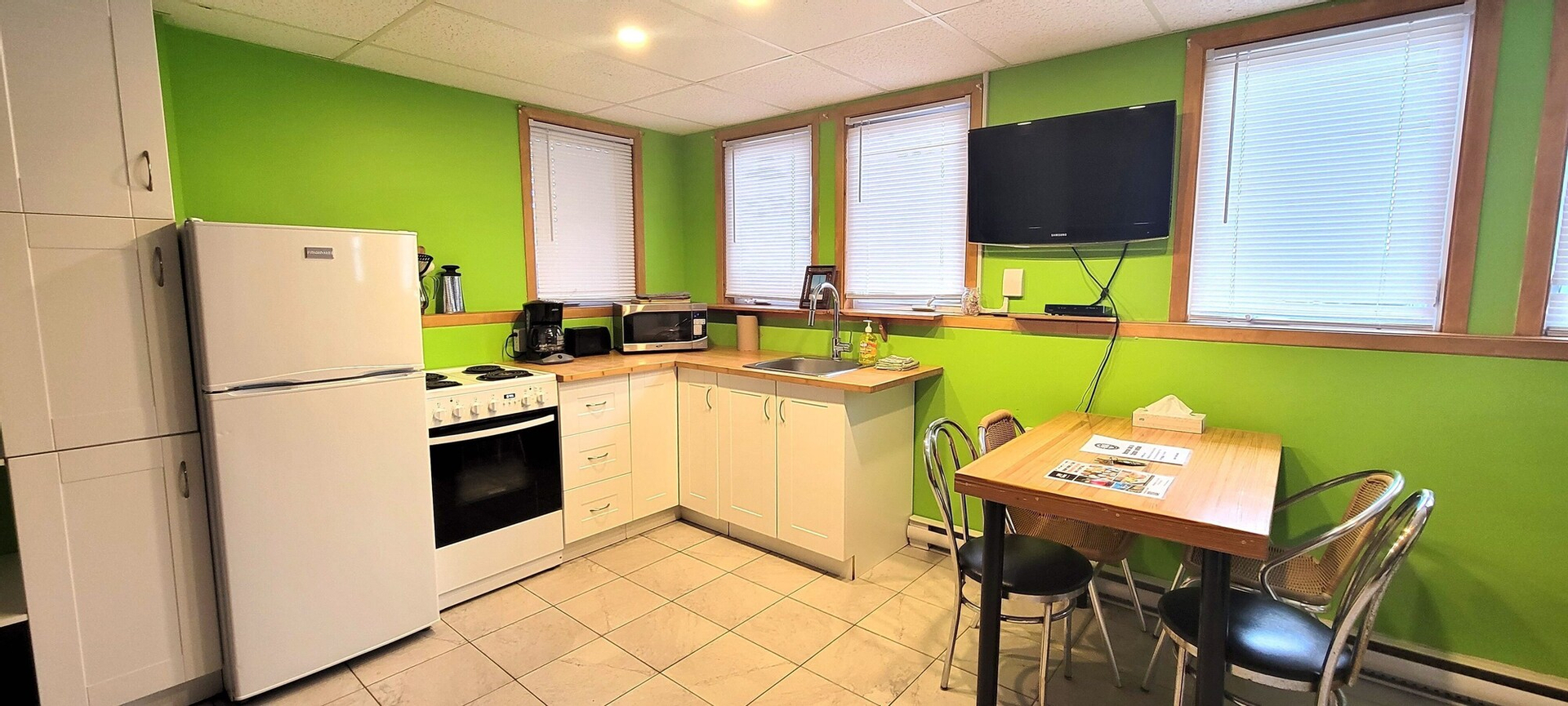 Private kitchen, Aux 4 vents - Auberg'Inn, Avignon