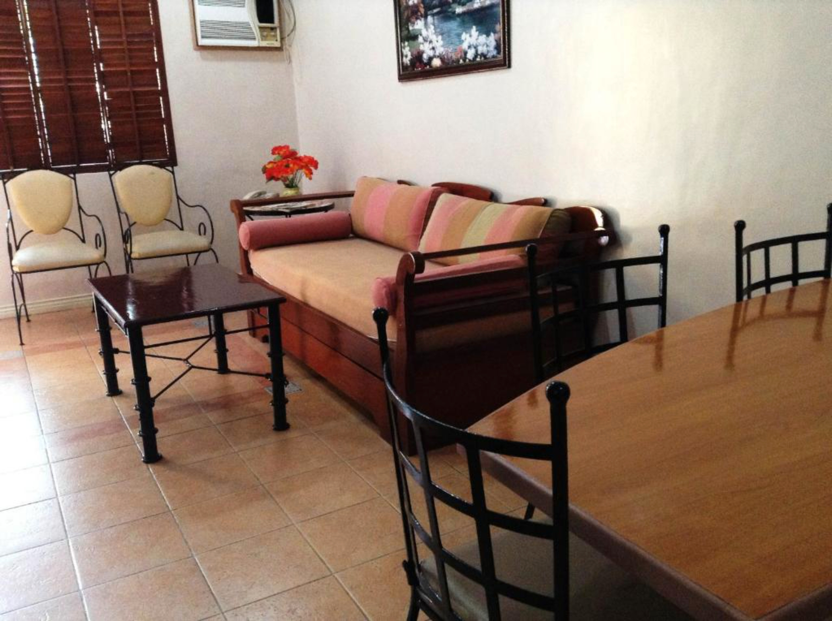 Living Area 7