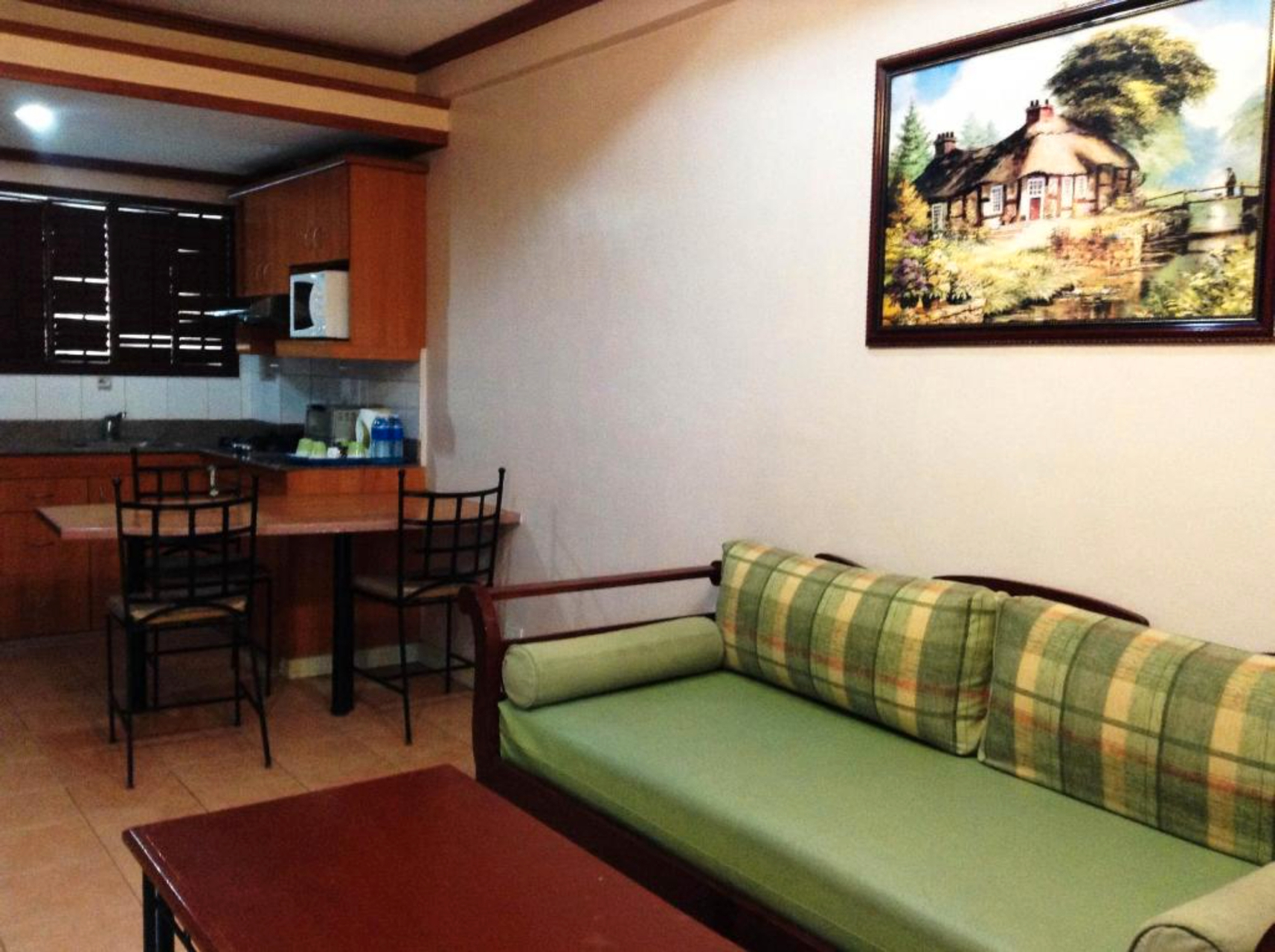 Living Area 10