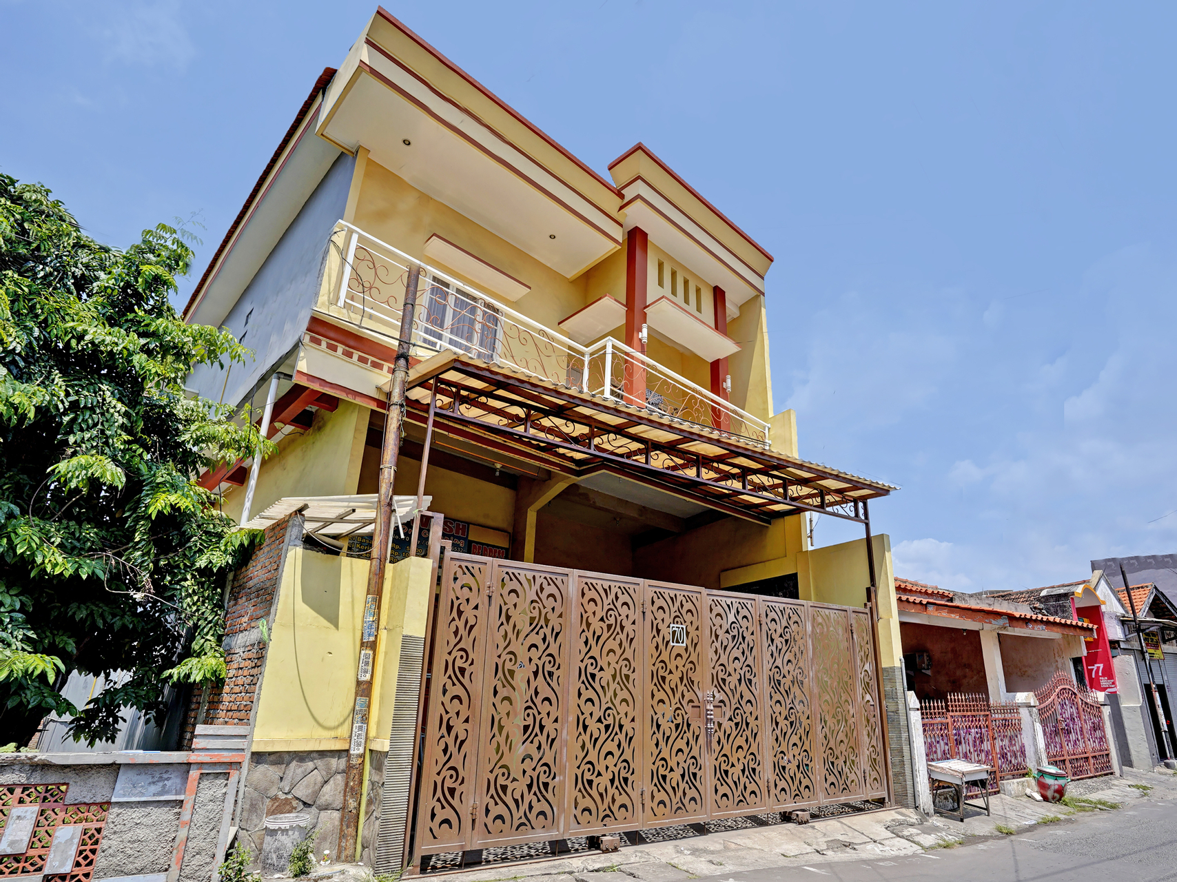 Exterior & Views 2, SPOT ON 91892 Raffa Residence Syariah (tutup sementara), Surabaya