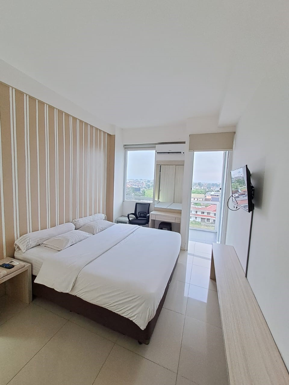 Studio Queen - Pemandangan Kota