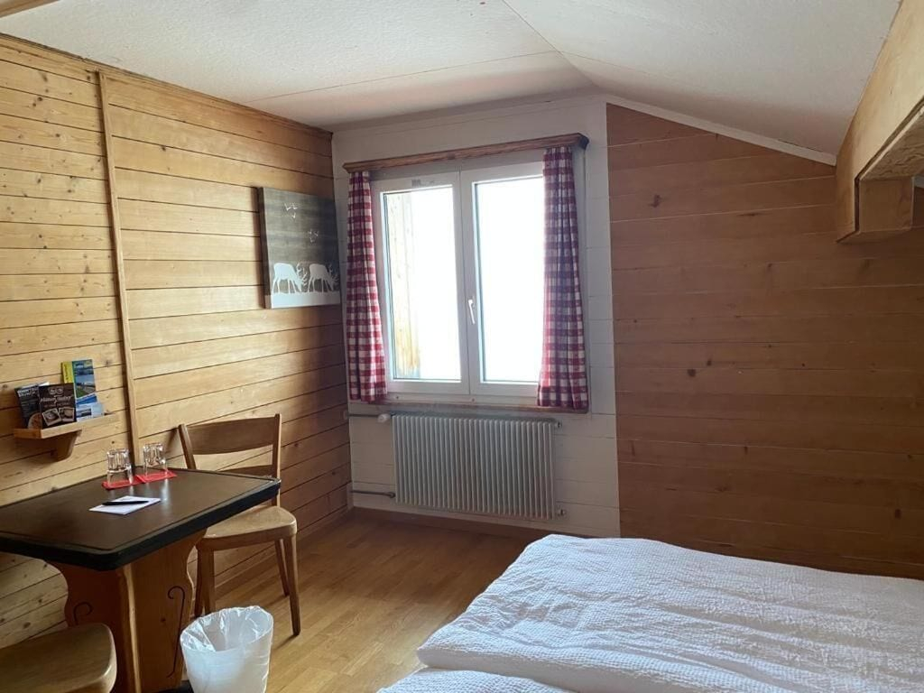 Bedroom 3, Berghaus Niederhorn, Thun