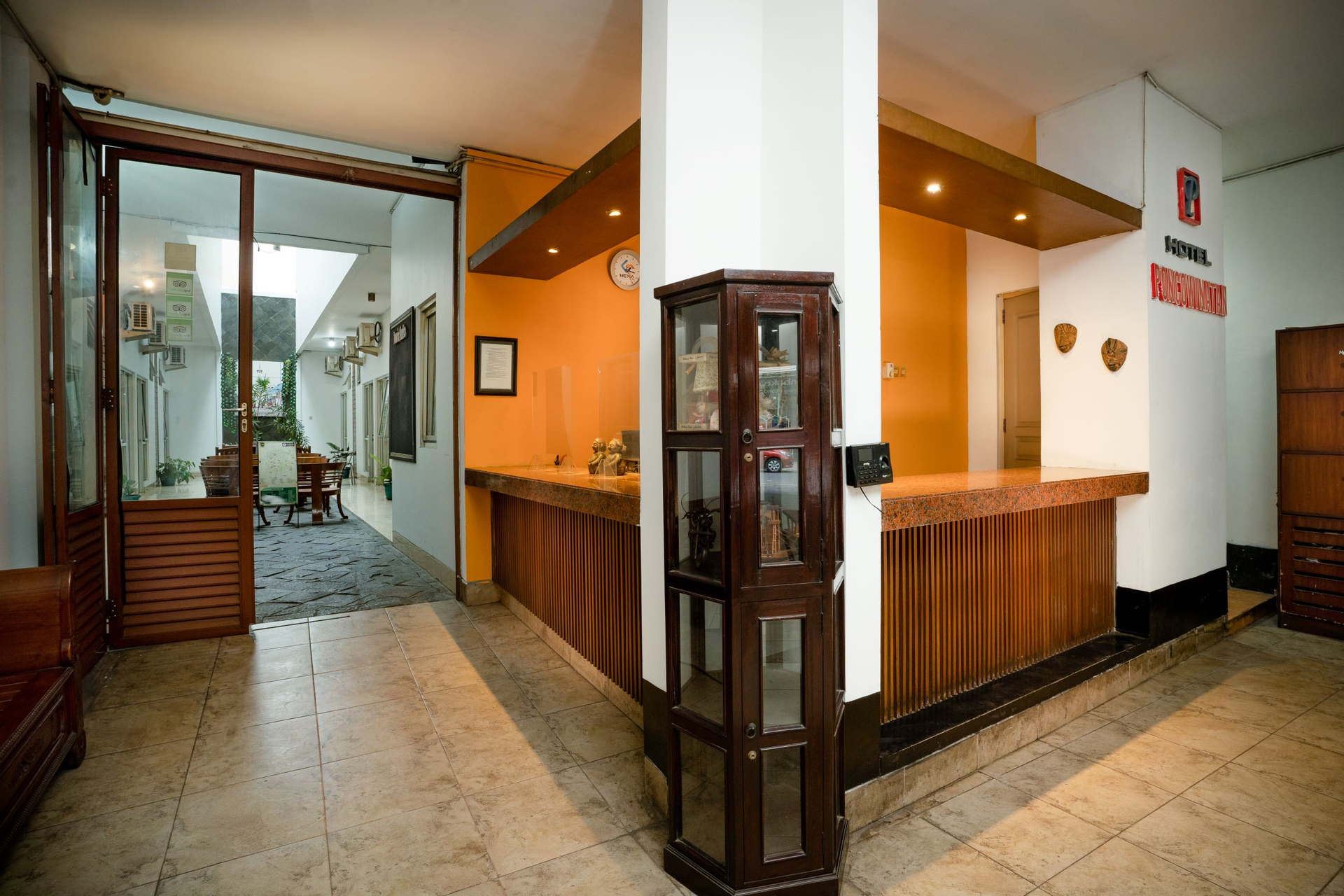Hotel Poncowinatan - Tugu Yogyakarta, Yogyakarta