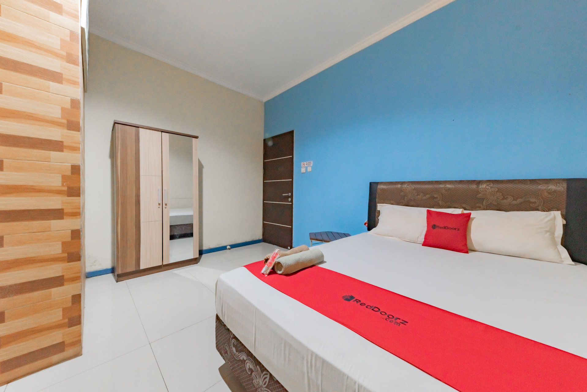 Bedroom 1, RedDoorz Syariah @ Pangeran Suryanata Samarinda, Samarinda