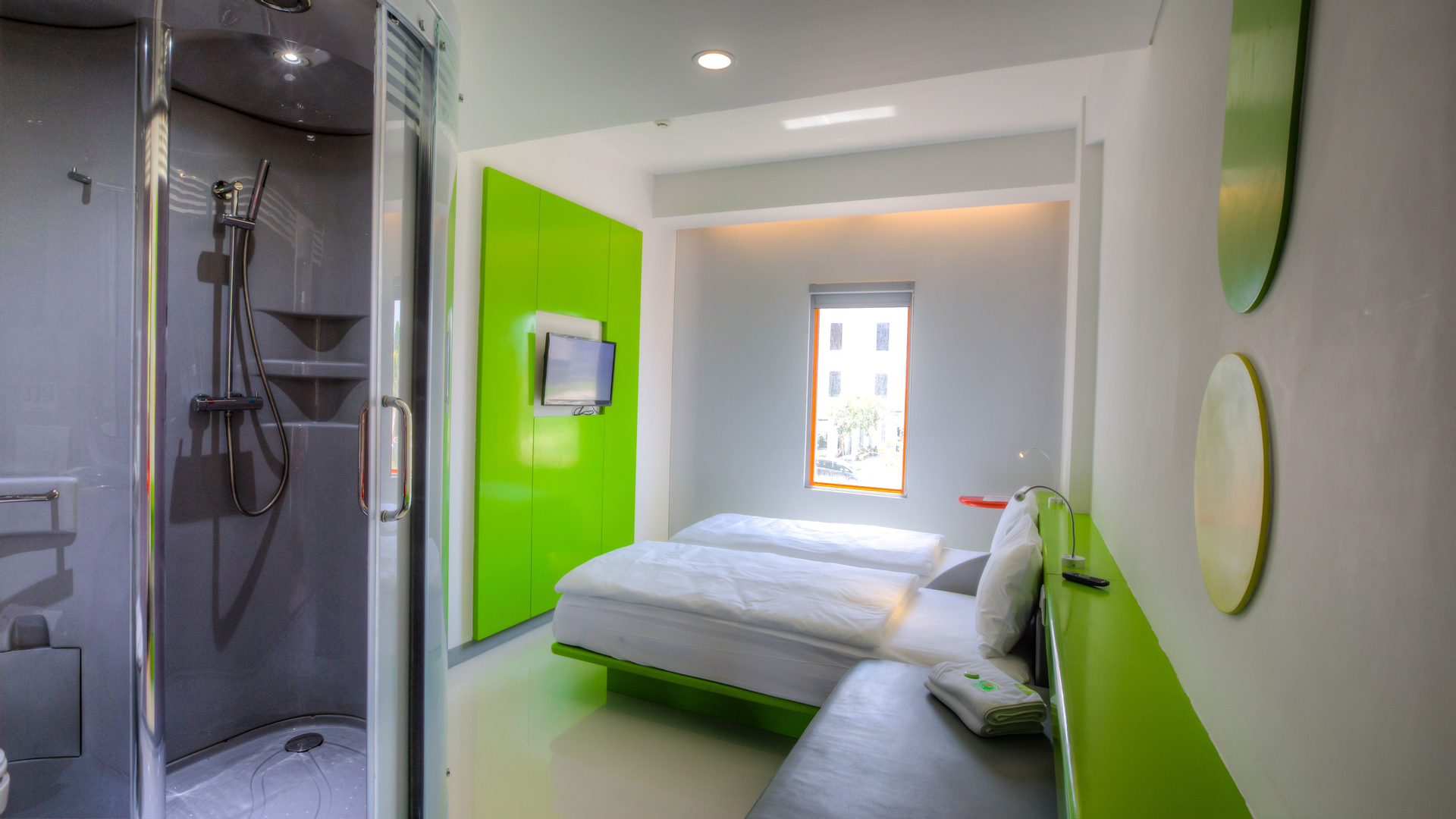 Kamar dengan Ranjang Double atau Twin