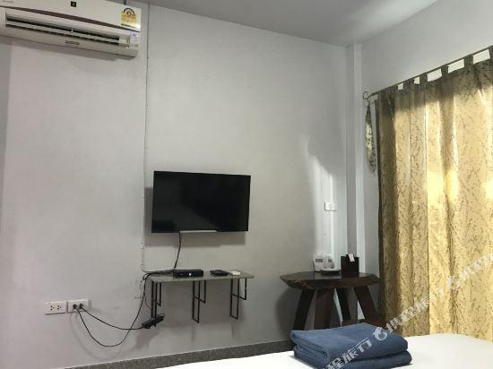 Bedroom 2, Baan Nai Suan Resort, Ron Phi Pun