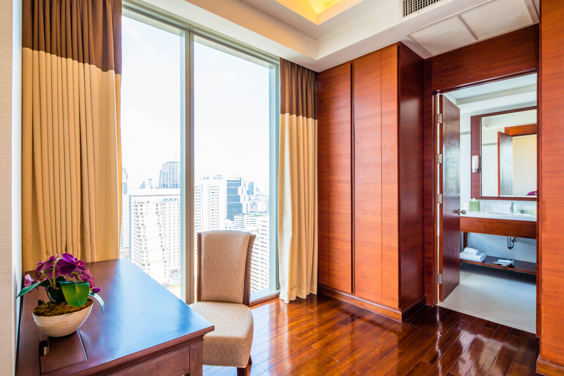 Room 9