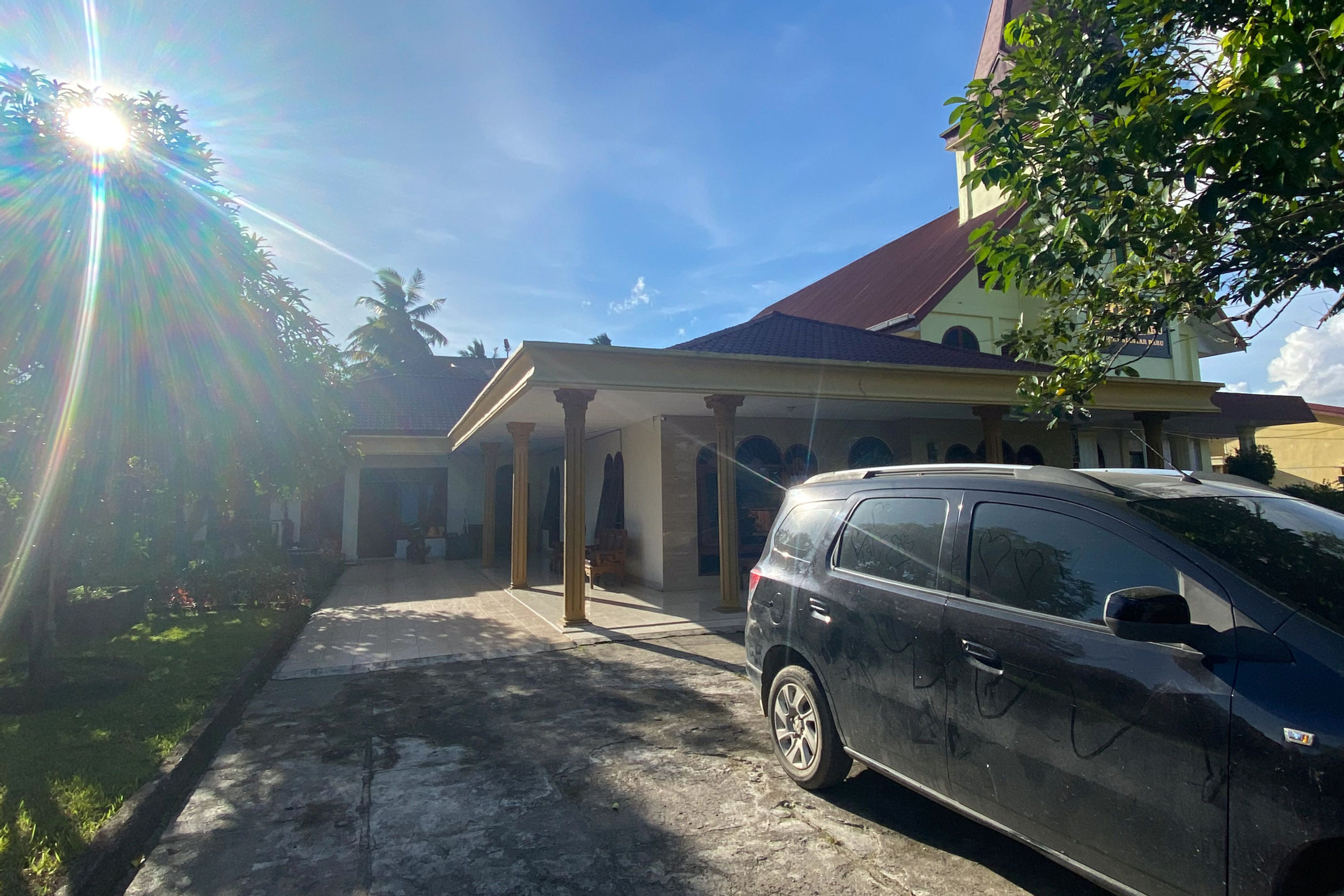 Exterior & Views 2, RedDoorz @ Samuel Homestay Pematangsiantar, Pematangsiantar