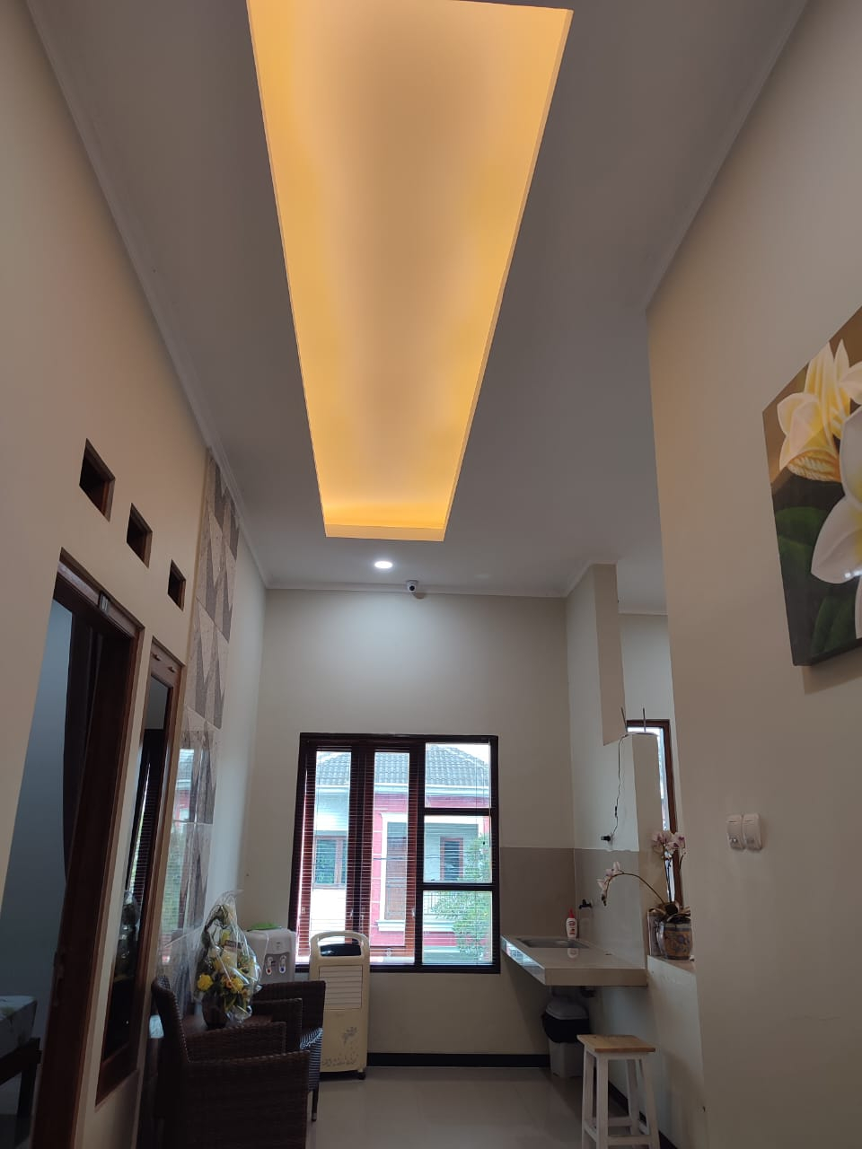 Living Area 6