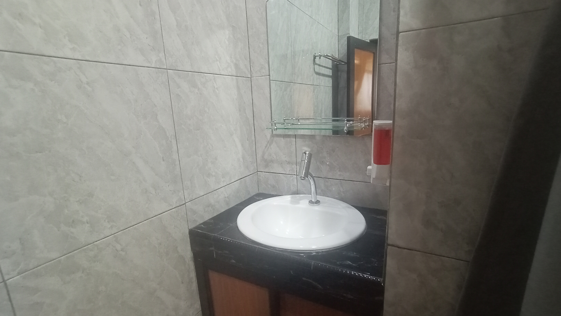 Bathroom 4