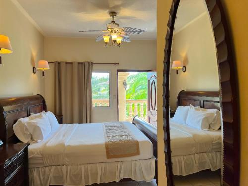 4, La Ensenada Beach Resort, Tela