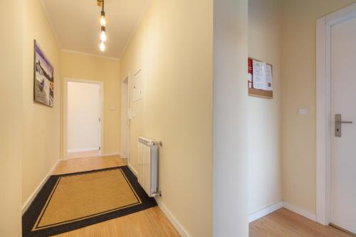 Lobby 4, Feel at home - Free private parking, Braga