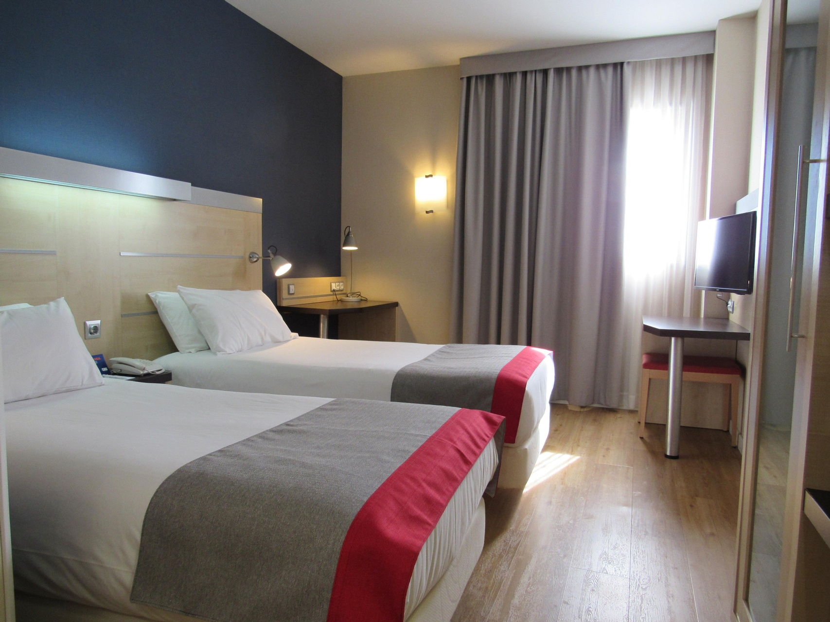 Bedroom 5, Holiday Inn Express Malaga Airport, Málaga