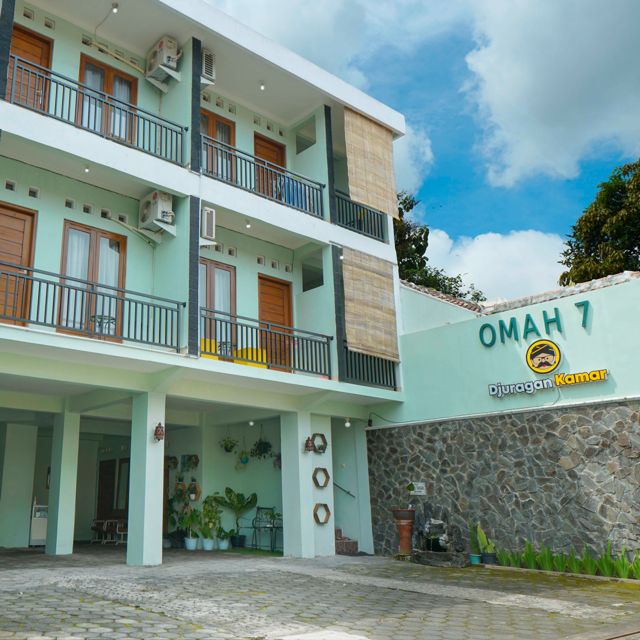 Djuragan Kamar Omah 7, Yogyakarta