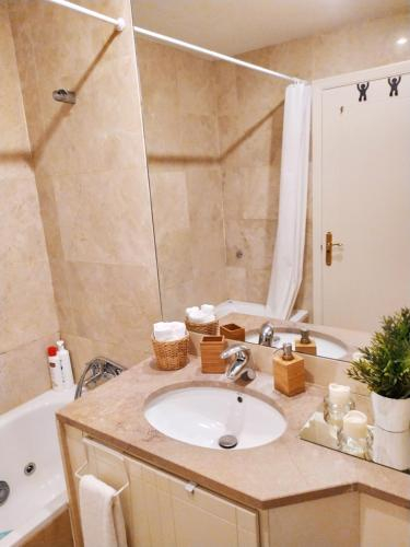 Bathroom 4, Relax POOL Apart. PARKING & Garden!, Lisboa