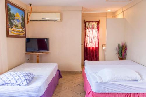 5, Hotel BAHIA, Tela