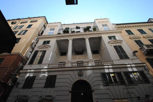 Others 2, New Apartament in historical Genoa center, Genova