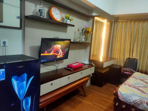 2, The Springlake and View Summarecon Bekasi Studio MDN Furnish and WiFi, Bekasi