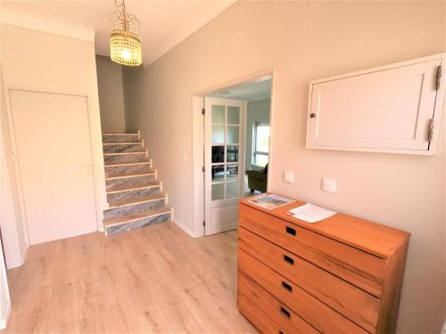 Others 3, Caparica traditional V4 duplex apartment with pool Charneca da Caparica Lisboa, Almada
