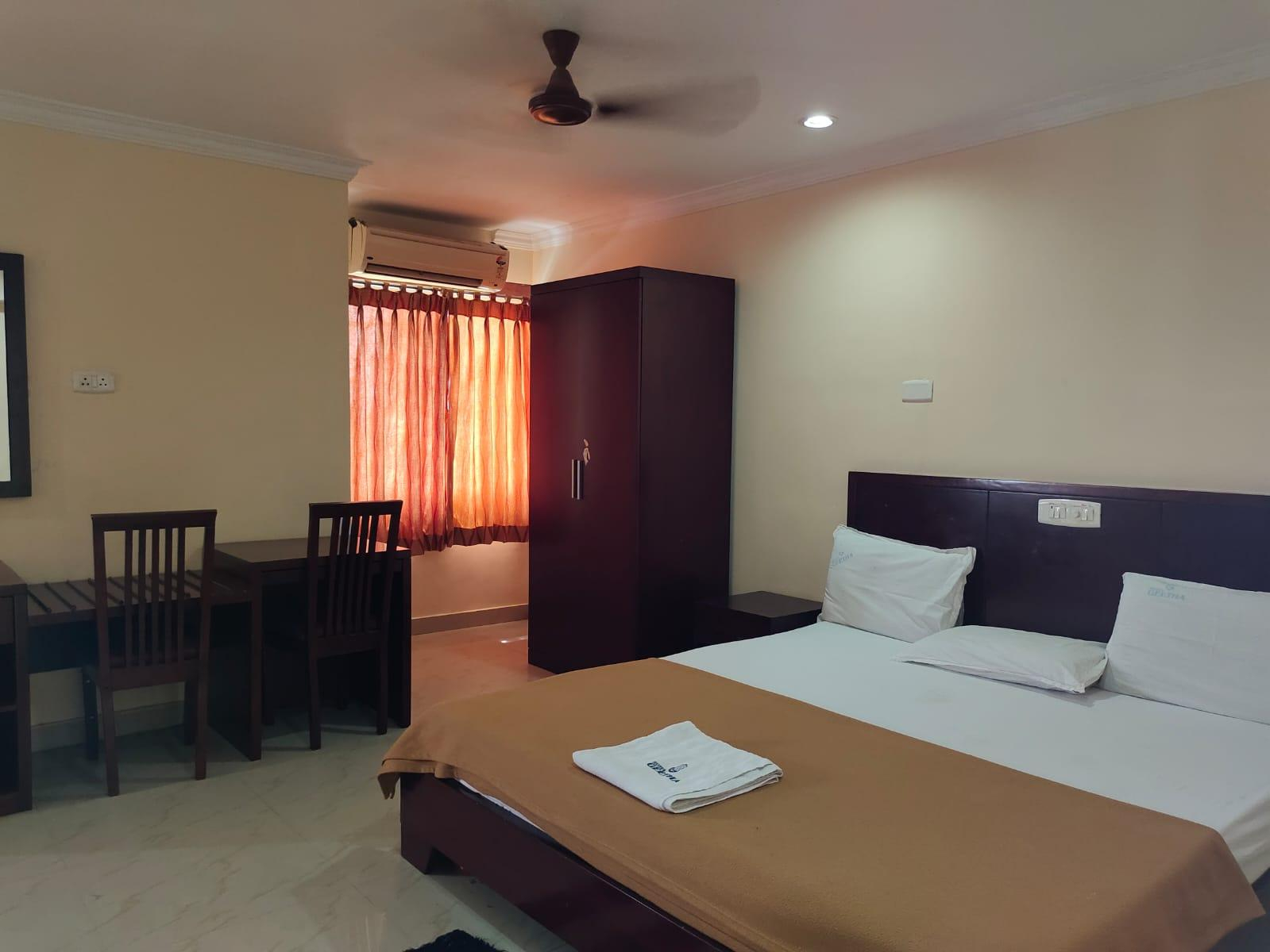 Bedroom, Hotel Geetha International, Thoothukkudi