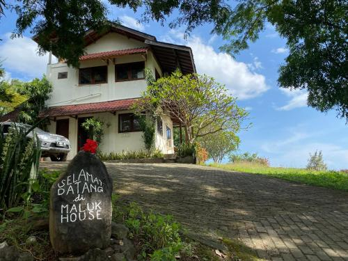 Others 2, Maluk House, Sumbawa Barat