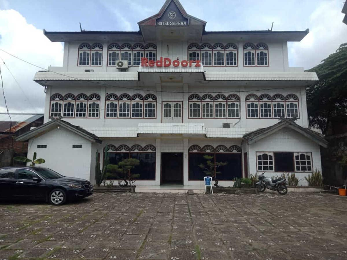 RedDoorz @ Jalan Jendral Sudirman Jambi 2, Jambi