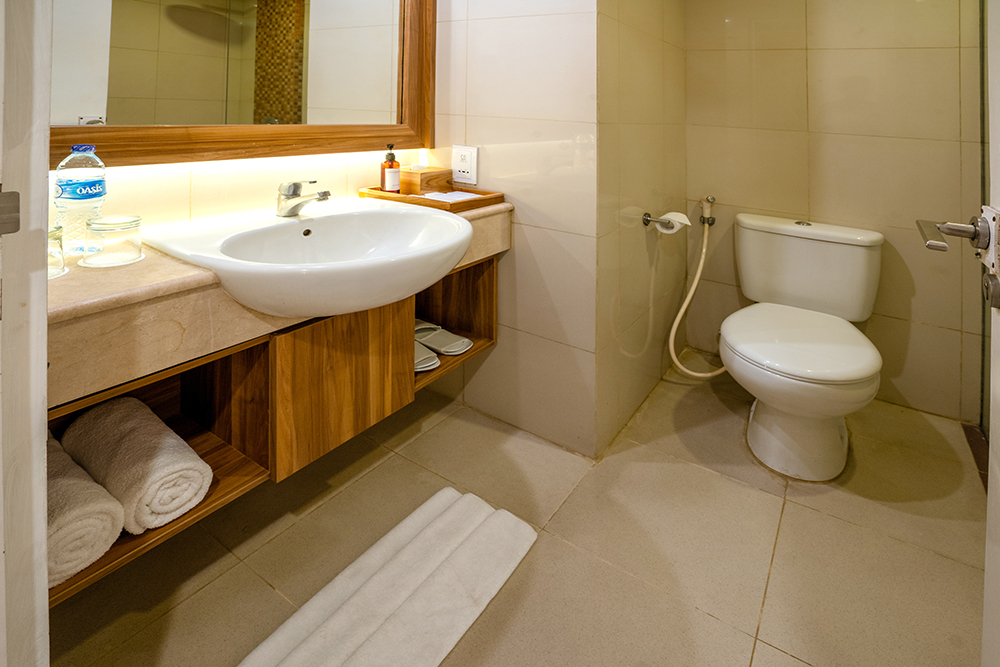 Bathroom 23