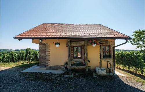 Exterior & Views 2, One-Bedroom Holiday Home in Hrnjanec, Sveti Ivan Zelina